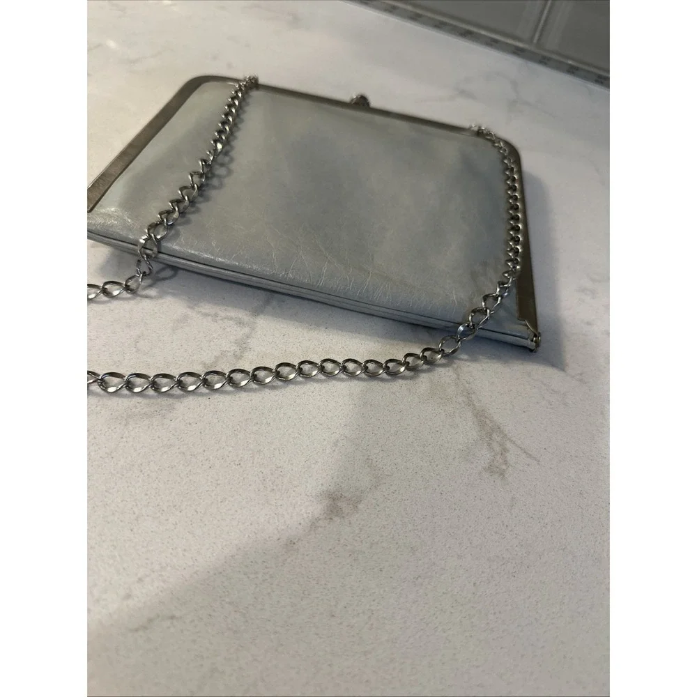 HOBO INTERNATIONAL Vintage Kiss-Lock Frame Clutch Bag Light Green Leather Chain